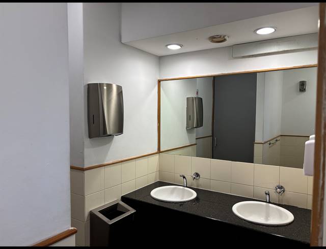 377M² OFFICE FOR SALE IN LA LUCIA